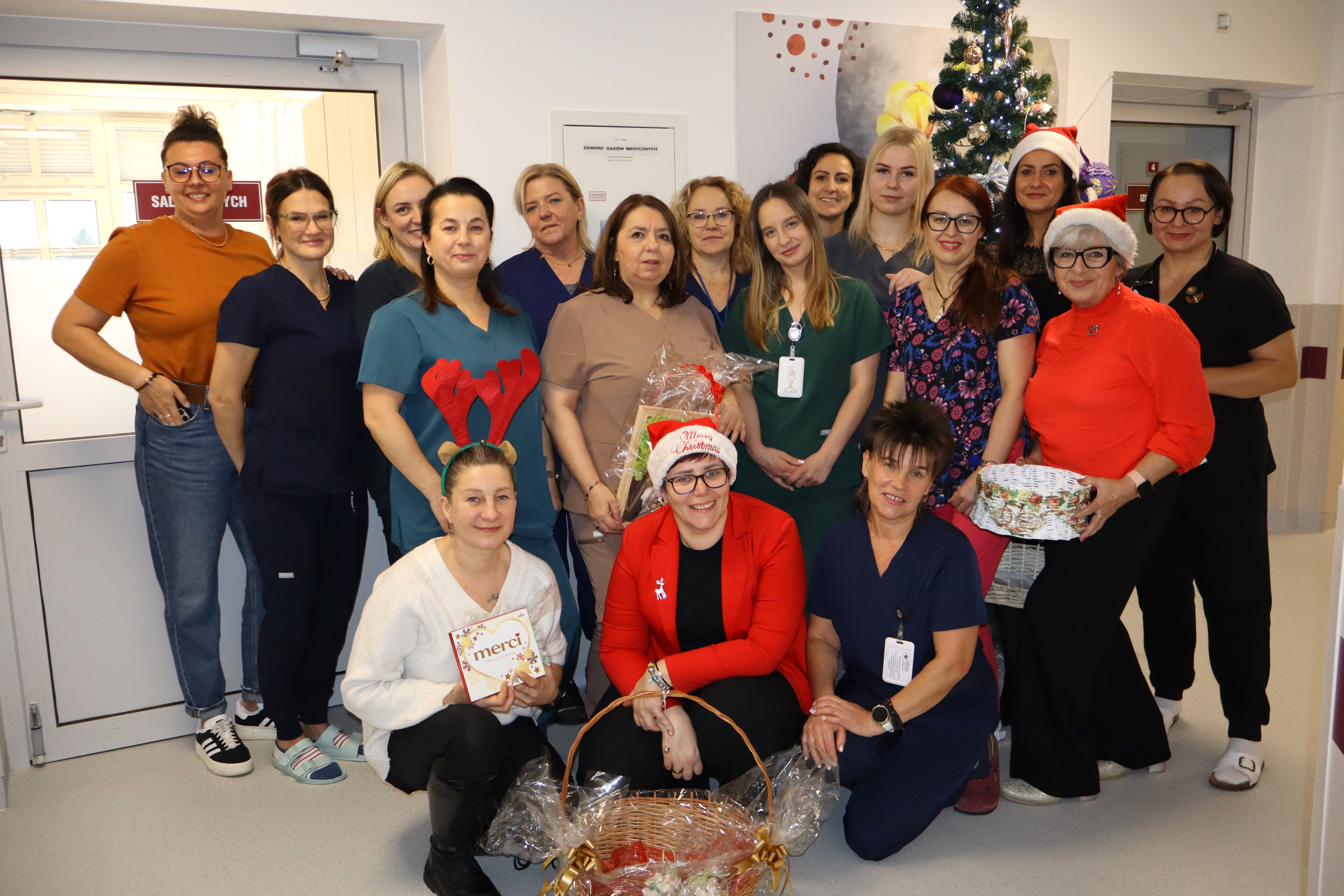 Mikołajki na Oddziale Onkologii - zdjęcie 1