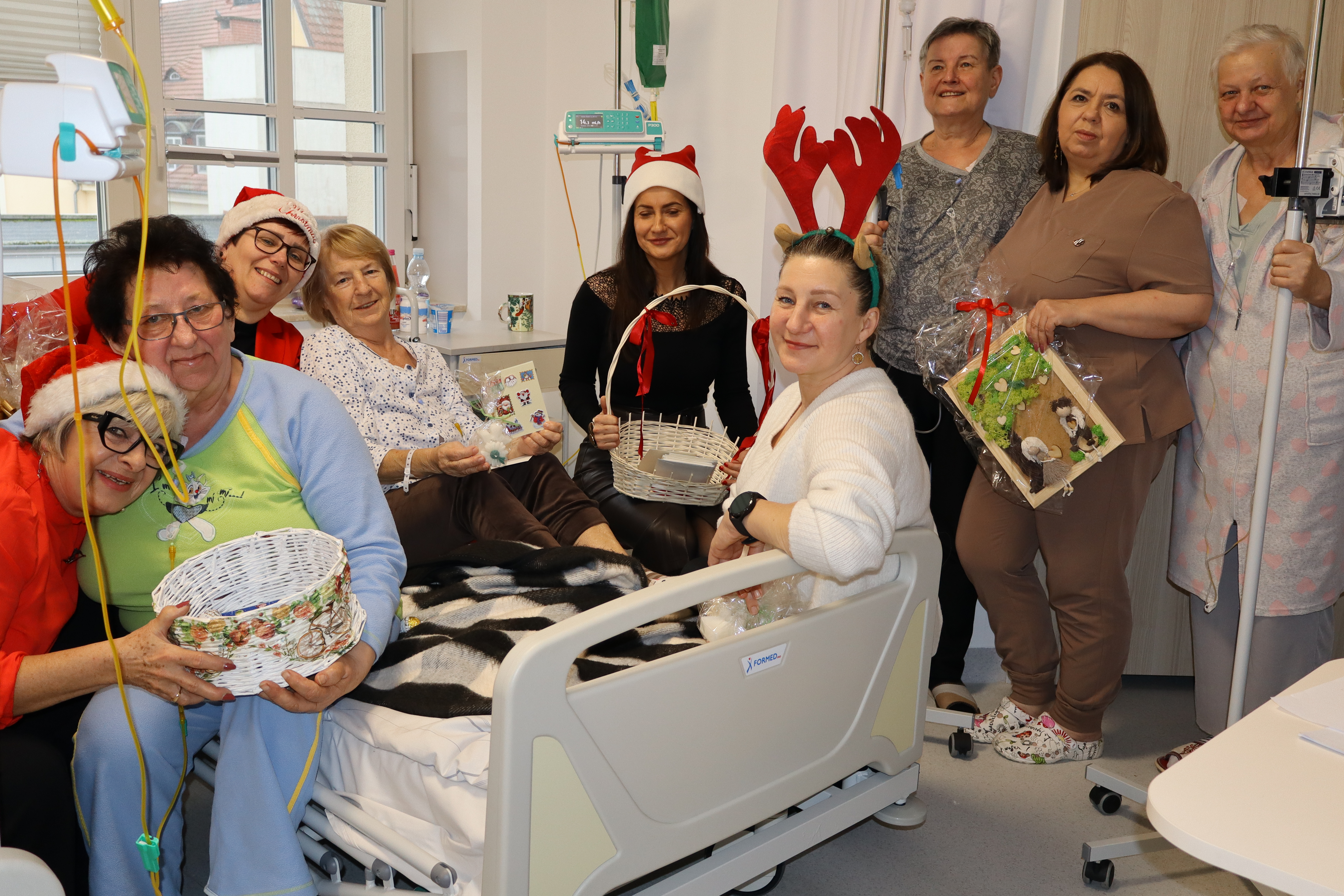 Mikołajki na Oddziale Onkologii - zdjęcie 3